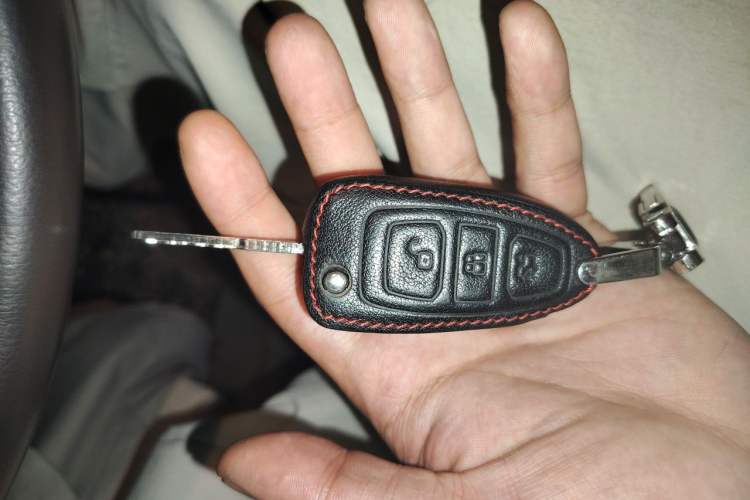 Used Ford Mondeo 2011 2.3L Fashion Edition Vehicle Key