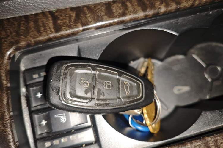 Used Ford Mondeo 2011 2.0L GTDi 200 Luxury Edition Vehicle Key