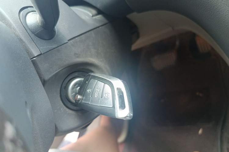 Used Ford Mondeo 2011 2.0L GTDi 200 Fashion Edition Vehicle Key