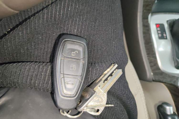 Used Ford Mondeo 2011 2.3L Luxury Model Vehicle Key