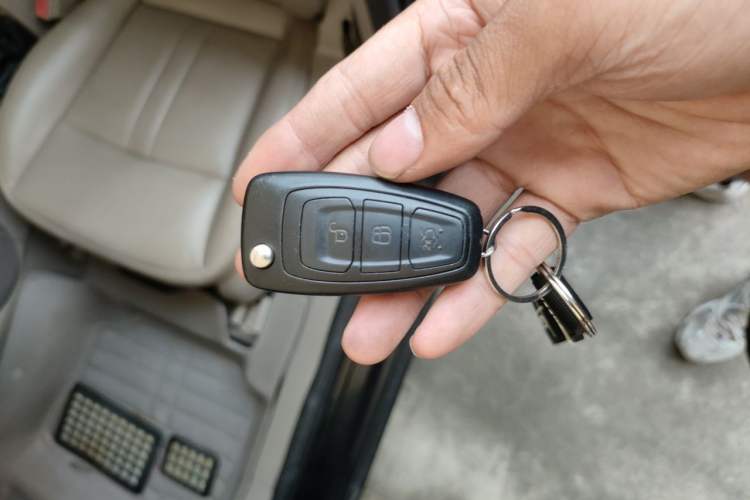 Used Ford Mondeo 2011 2.3L Fashion Edition Vehicle Key