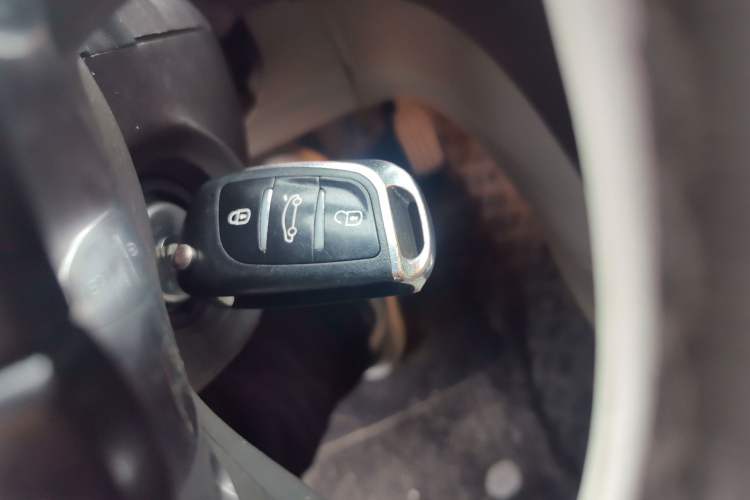 Used Ford Mondeo 2011 2.0L GTDi 200 Fashion Edition Vehicle Key