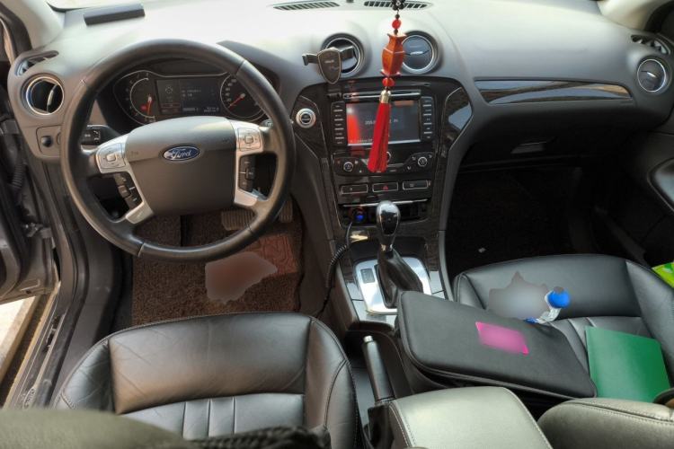 Used Ford Mondeo 2011 2.0L GTDi 200 Luxury Edition Center Console