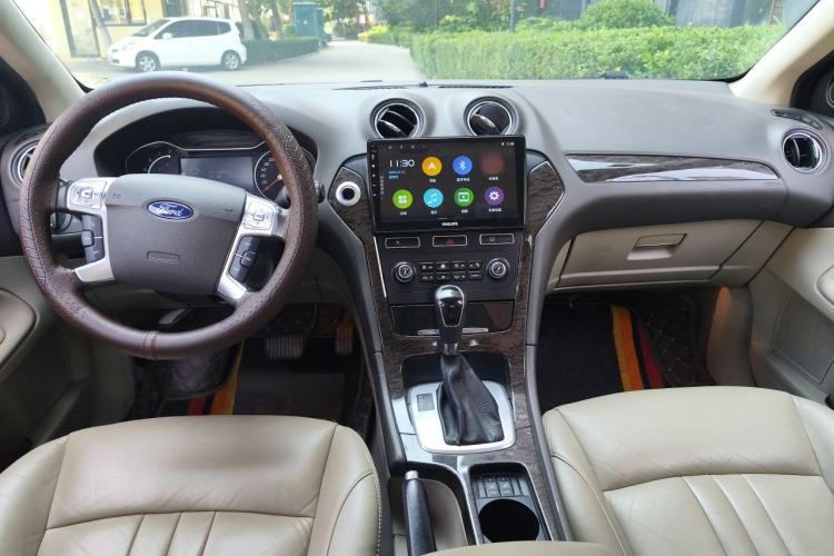 Used Ford Mondeo 2011 2.0L GTDi 200 Luxury Edition Center Console