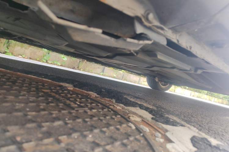Used Ford Mondeo 2011 2.0L GTDi 200 Fashion Edition Chassis Front Left