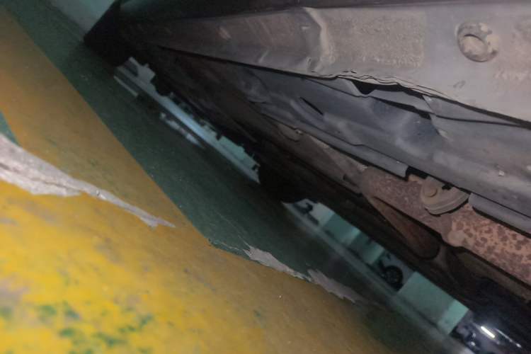 Used Ford Mondeo 2011 2.0L GTDi 200 Fashion Edition Chassis Rear Left