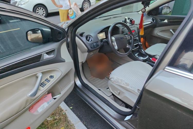 Used Ford Mondeo 2011 2.0L GTDi 200 Luxury Edition Driver Seat