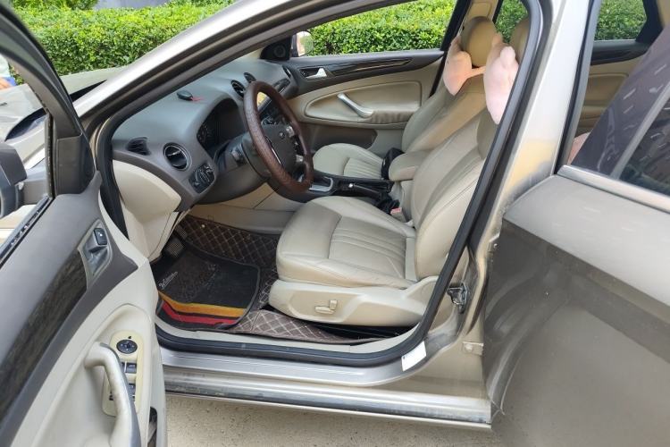 Used Ford Mondeo 2011 2.0L GTDi 200 Luxury Edition Driver Seat
