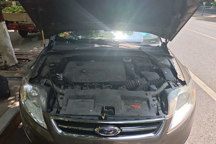 Used Ford Mondeo 2011 2.3L Luxury Model Engine Bay