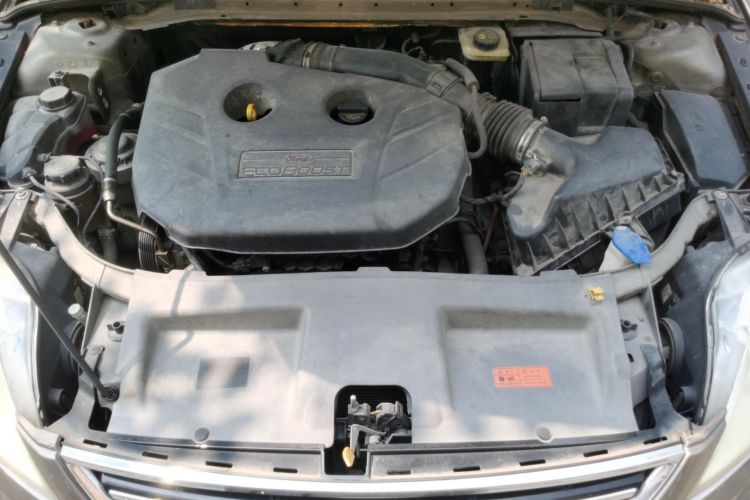 Used Ford Mondeo 2011 2.0L GTDi 200 Luxury Edition Engine Bay