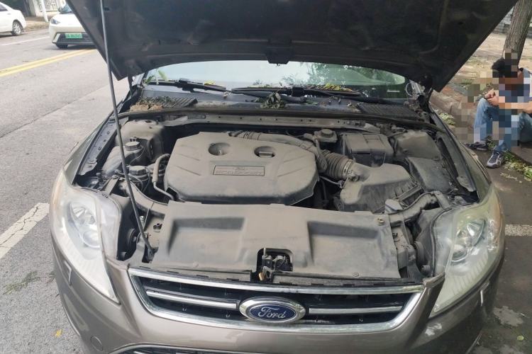 Used Ford Mondeo 2011 2.0L GTDi 200 Luxury Edition Engine Bay