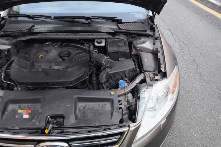 Used Ford Mondeo 2011 2.0L GTDi 200 Luxury Edition Engine Bay Left