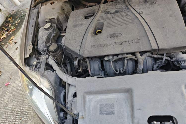 Used Ford Mondeo 2011 2.3L Fashion Edition Engine Bay Right