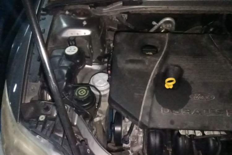 Used Ford Mondeo 2011 2.3L Luxury Model Engine Bay Right