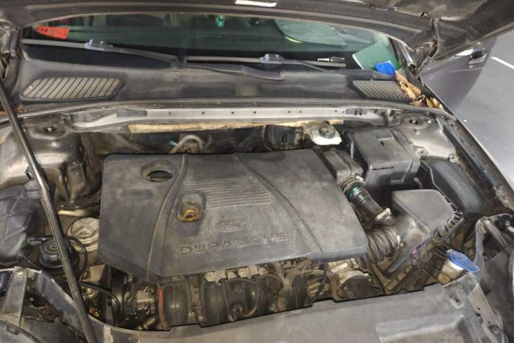 Used Ford Mondeo 2011 2.3L Fashion Edition Engine Bay