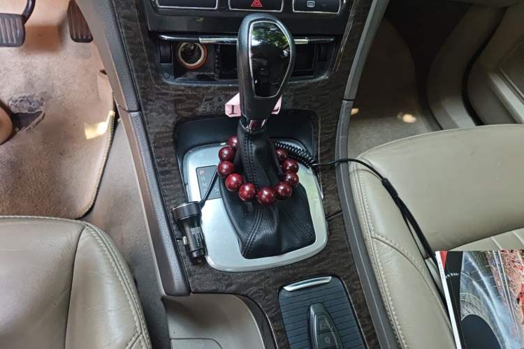 Used Ford Mondeo 2011 2.3L Luxury Model Gear Lever