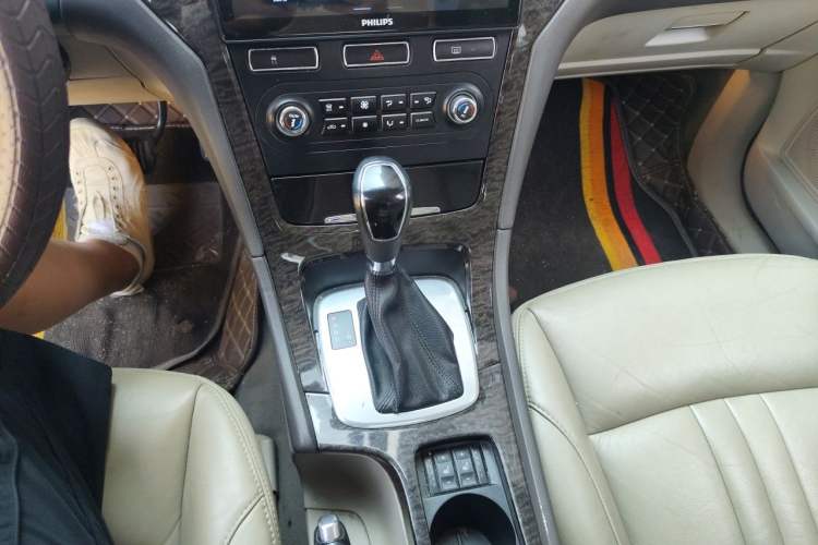Used Ford Mondeo 2011 2.0L GTDi 200 Luxury Edition Gear Lever