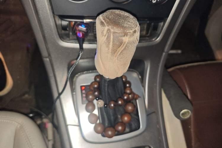 Used Ford Mondeo 2011 2.3L Fashion Edition Gear Lever