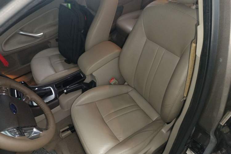 Used Ford Mondeo 2011 2.0L GTDi 200 Fashion Edition Left Front Seat