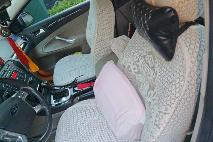 Used Ford Mondeo 2011 2.0L GTDi 200 Luxury Edition Left Front Seat