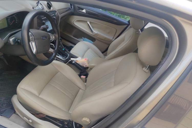 Used Ford Mondeo 2011 2.0L GTDi 200 Fashion Edition Left Front Seat