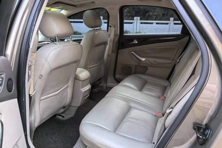 Used Ford Mondeo 2011 2.0L GTDi 200 Fashion Edition Left Rear Seat