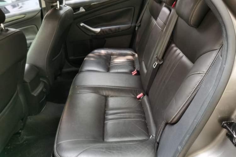 Used Ford Mondeo 2011 2.0L GTDi 200 Luxury Edition Left Rear Seat