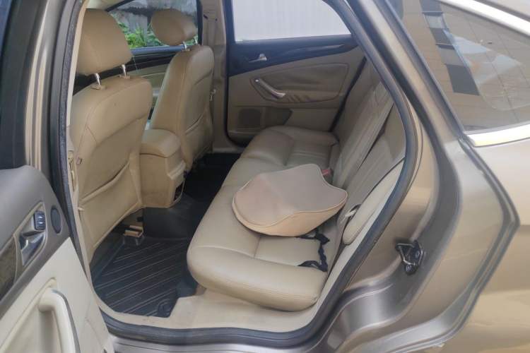 Used Ford Mondeo 2011 2.0L GTDi 200 Fashion Edition Left Rear Seat