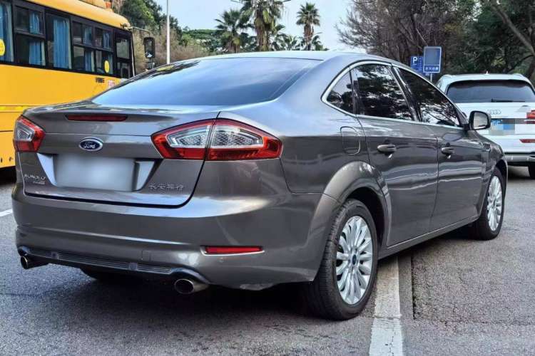 Used Ford Mondeo 2011 2.0L GTDi 200 Fashion Edition Rear Right 45 Deg
