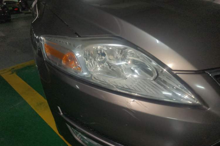 Used Ford Mondeo 2011 2.0L GTDi 200 Fashion Edition Right Front Headlight