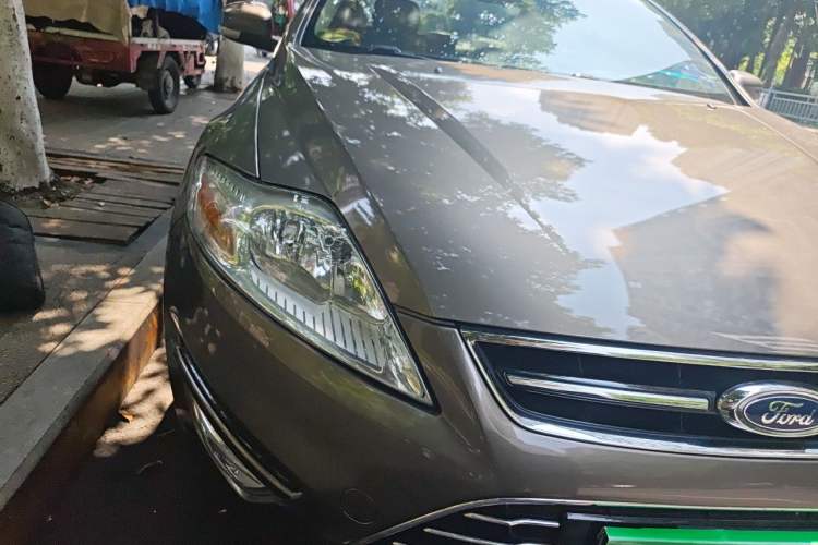 Used Ford Mondeo 2011 2.3L Luxury Model Right Front Headlight