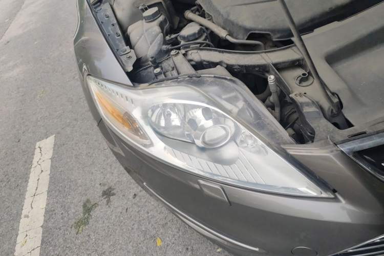 Used Ford Mondeo 2011 2.0L GTDi 200 Luxury Edition Right Front Headlight