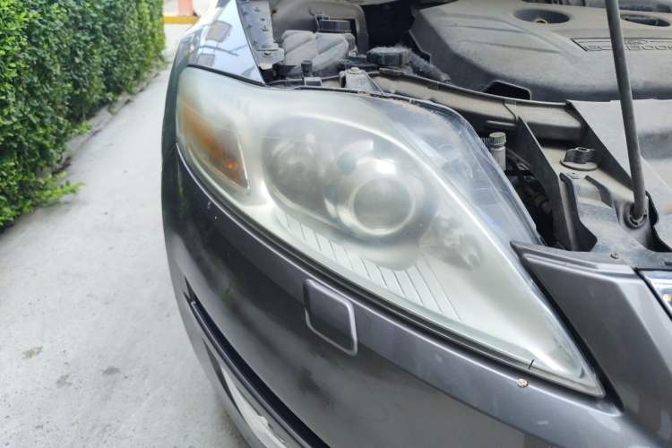Used Ford Mondeo 2011 2.0L GTDi 200 Luxury Edition Right Front Headlight