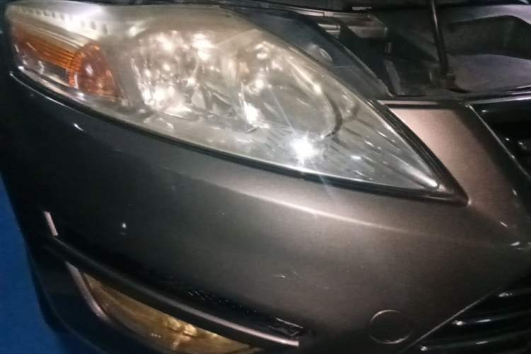 Used Ford Mondeo 2011 2.3L Luxury Model Right Front Headlight