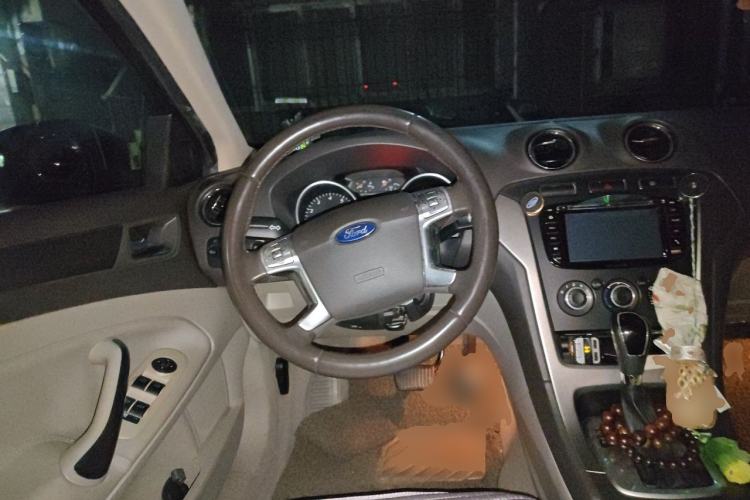 Used Ford Mondeo 2011 2.3L Fashion Edition Steering Wheel