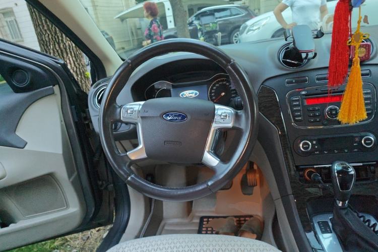 Used Ford Mondeo 2011 2.0L GTDi 200 Luxury Edition Steering Wheel