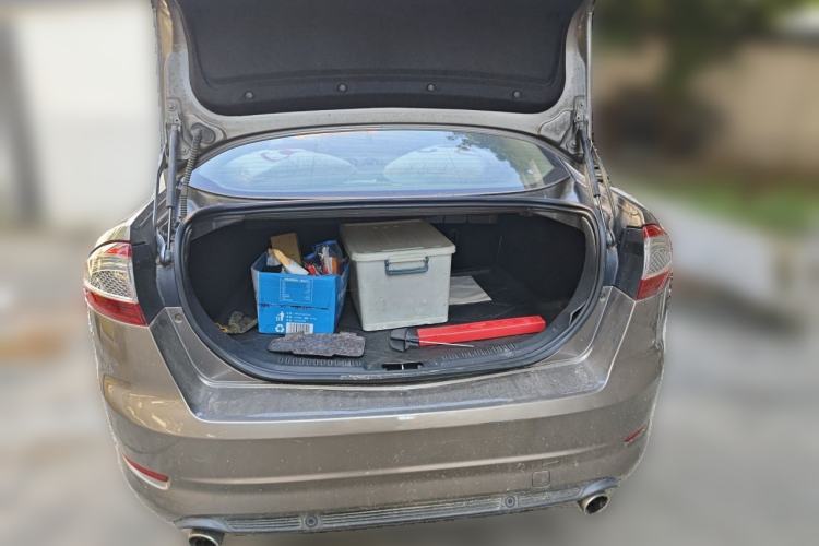 Used Ford Mondeo 2011 2.3L Fashion Edition Trunk