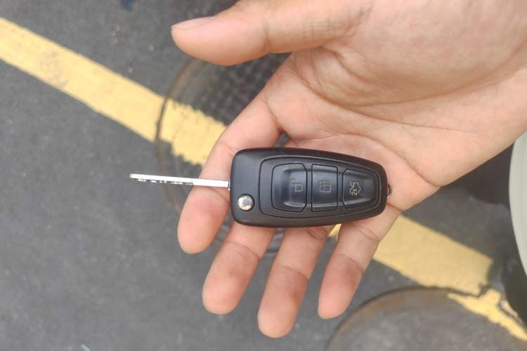 Used Ford Mondeo 2011 2.0L GTDi 200 Fashion Edition Vehicle Key