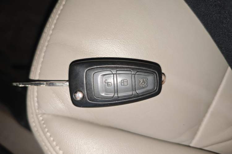 Used Ford Mondeo 2011 2.3L Fashion Edition Vehicle Key