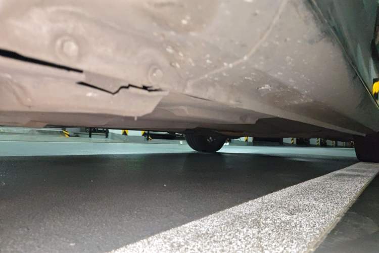 Used Ford Mondeo 2011 2.0L GTDi240 Ultimate Edition Chassis Front Left