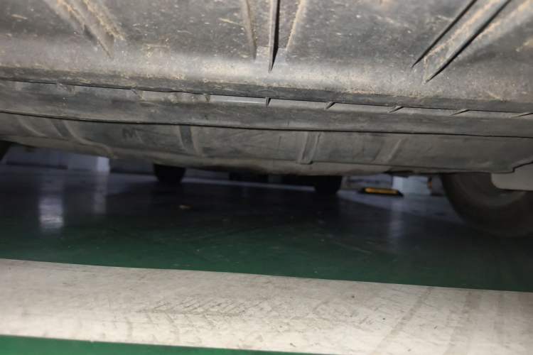 Used Ford Mondeo 2011 2.0L GTDi 200 Luxury Edition Chassis Front