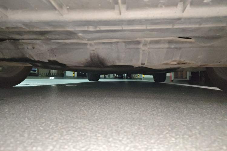 Used Ford Mondeo 2011 2.0L GTDi240 Ultimate Edition Chassis Front