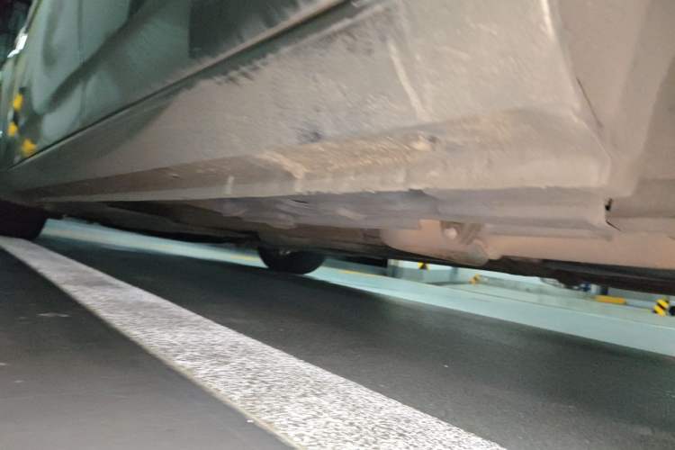 Used Ford Mondeo 2011 2.0L GTDi240 Ultimate Edition Chassis Rear Left