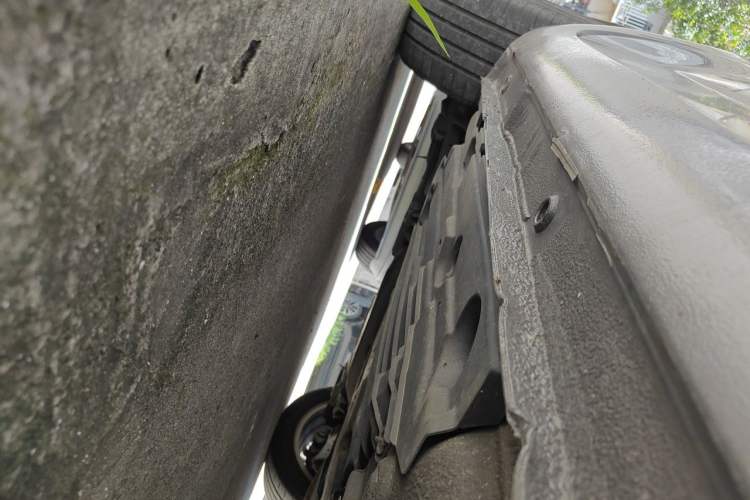 Used Ford Mondeo 2011 2.0L GTDi 200 Fashion Edition Chassis Rear Right