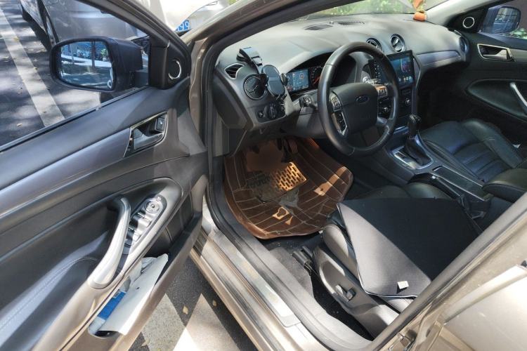 Used Ford Mondeo 2011 2.0L GTDi240 Luxury Sport Navigation Edition Driver Seat