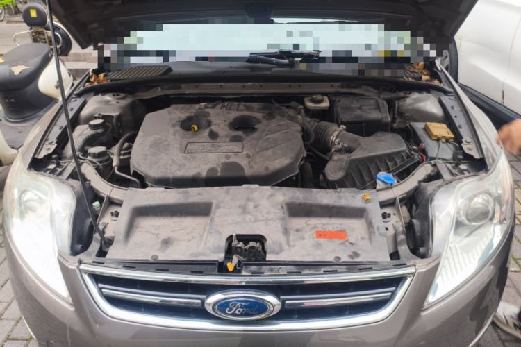 Used Ford Mondeo 2011 2.0L GTDi 200 Fashion Edition Engine Bay