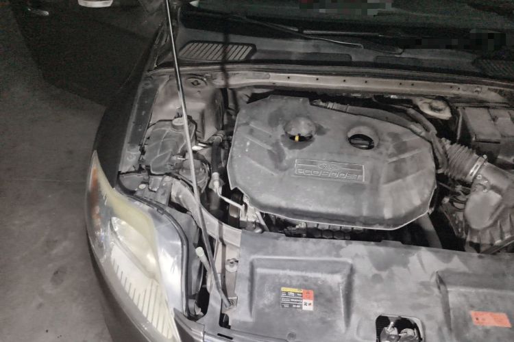 Used Ford Mondeo 2011 2.0L GTDi 200 Fashion Edition Engine Bay Right