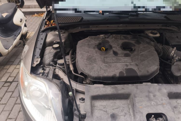 Used Ford Mondeo 2011 2.0L GTDi 200 Fashion Edition Engine Bay Right