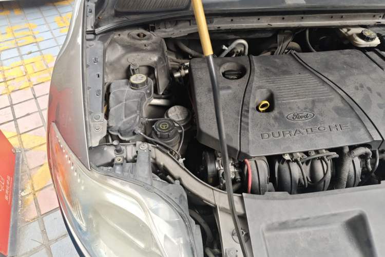 Used Ford Mondeo 2011 2.3L Fashion Edition Engine Bay Right