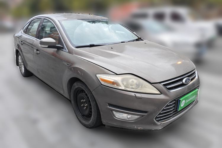 Used Ford Mondeo 2011 2.0L GTDi 200 Luxury Edition Front Right 45 Deg